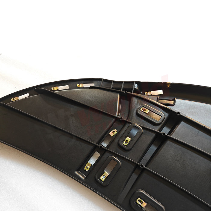 RH Bumper Under Plate KW T680 2023-