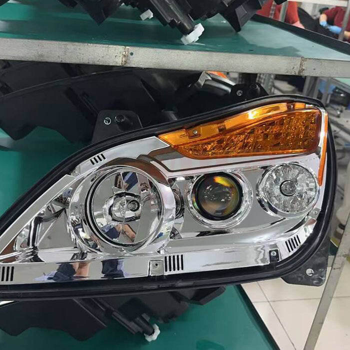 RH Head Lamp Halogen Silver KW T680 Next Gen